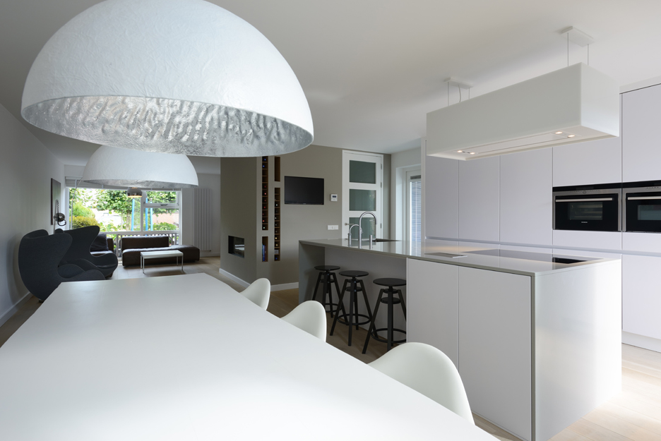 Mekida woning interieur met open keuken